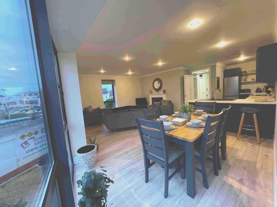 Entire Apartment , Centre Carrick on Shannon Exteriör bild